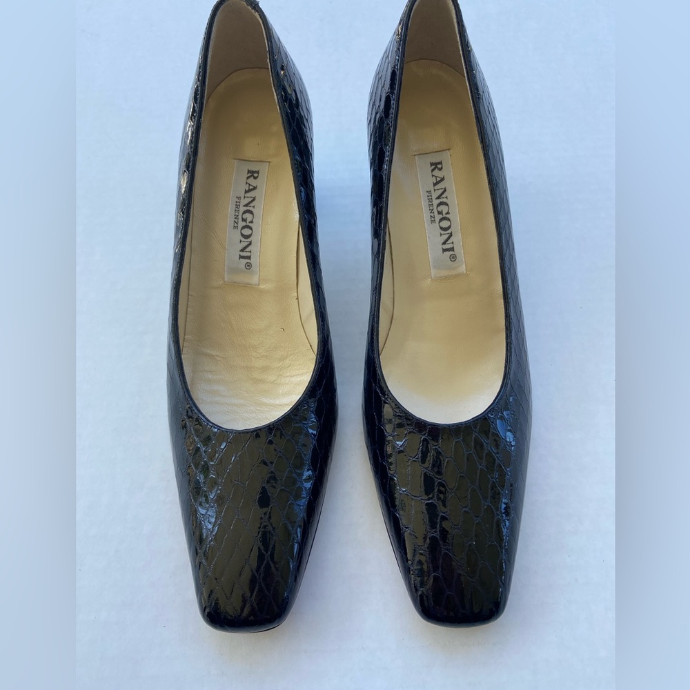 Women’s Rangoni Firenze snake, skin pattern all leather size 6.5
